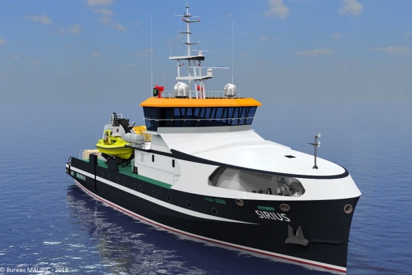 Kadłub małego uniwersalnego statku zwodowany w stoczni Crist