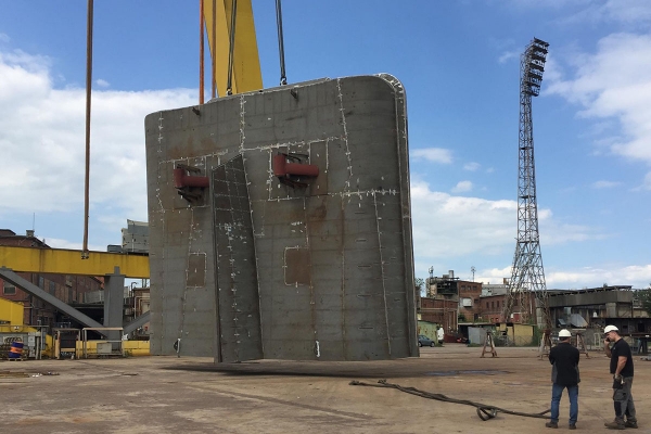 A jednak - na pochylni Wulkan Nowy prom już prawie gotowy