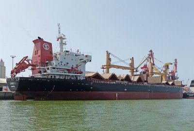 Turecki masowiec Osprey S Minister obrony Turcji: w piątek z Ukrainy mają wypłynąć trzy kolejne statki ze zbożem...
