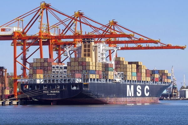 Kolejny, ponad 300-metrowy kontenerowiec w Porcie Gdynia