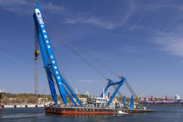 Nowy polski dźwig pływający - Conrad Consul z 400 tonami udźwigu zdetronizował Maję...