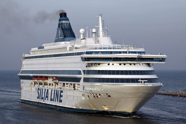 Estoński prom wycieczkowy w roli hotelu dla brytyjskich policjantów na szczycie G7