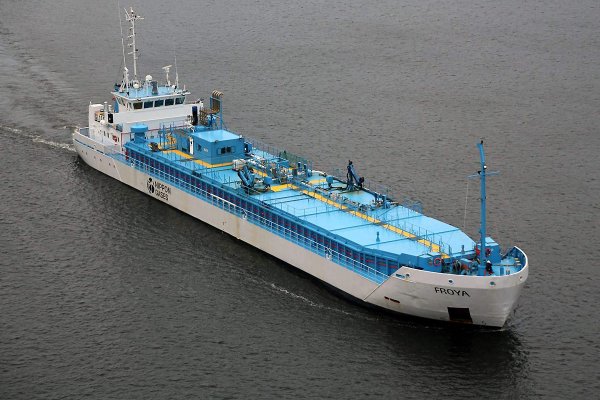 Do polskiego portu będą regularnie zawijać gazowce CO2