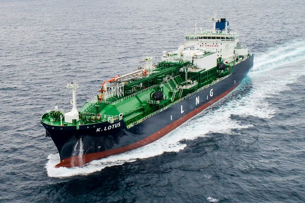 K. Lotus - największy w świecie zbiornikowiec bunkrowy LNG