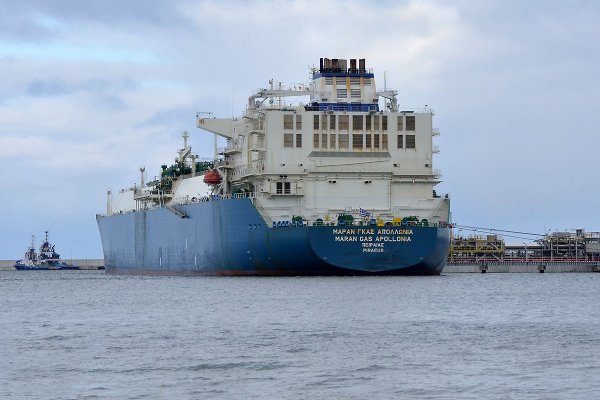 Gaz z polskiego terminalu LNG i z Baltic Pipe także dla Węgrów