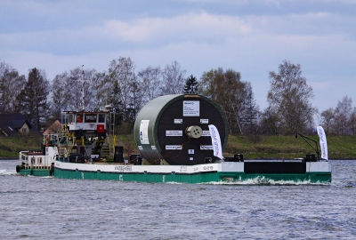 Rejs demonstracyjno-badawczy Wisłą - nie tylko barka z kontenerami