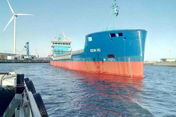 Pierwszy statek z nowej niemieckiej stoczni (z polskim kadłubem) już u armatora