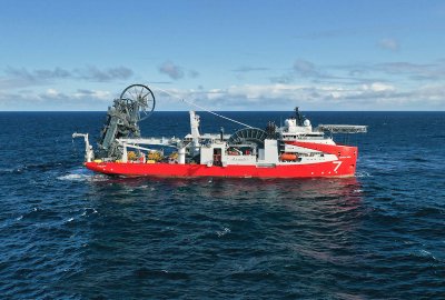 Statek do układania rurociągów elastycznych i konstrukcyjny offshore Seven Vega PGNiG: innowacyjny gazociąg ruszył na złożu Aerfugl