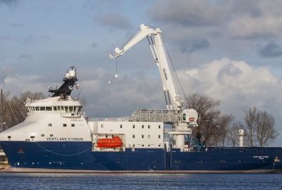 Pierwszy żuraw offshore AHC Palfingera zbudowany i zainstalowany w Polsc...
