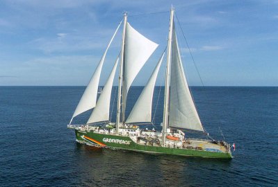 Rainbow Warrior - flagowy statek Greenpeace płynie do Gdańska