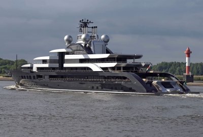 Luksusowy jacht wpływowego rosyjskiego oligarchy Sieczina zajęty w Hiszp...