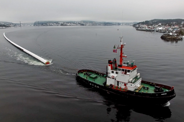 Holownik Leopard - przez wielką wodę z wielką rurą