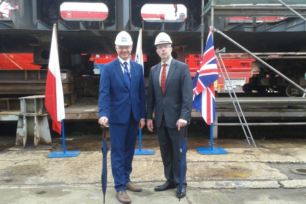 Stępka na miejscu, znamy imiona promów hybrydowych z Gdańska dla Londynu