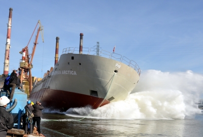 Arktyczny statek zaopatrzeniowy dla Royal Arctic Line zwodowany [VIDEO]