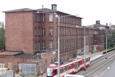 Burzenie, budowanie, przepychanki