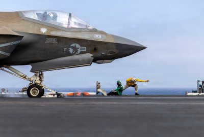 USA uderza na Iran w odpowiedzi na zaatakowanie statków w cieśninie Ormu...
