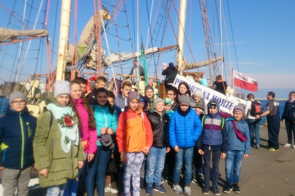 Na „Zawiszy” w słońcu i deszczu, czyli Pomorze na Morze 2017