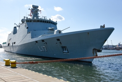 Duński okręt dowodzenia HDMS Esbern Snare cumował w Gdyni