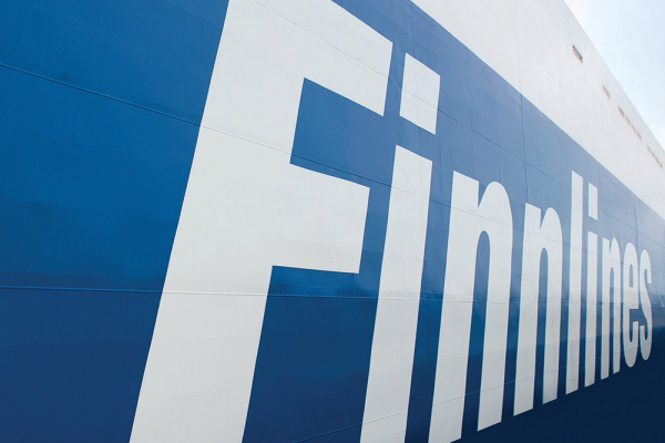 Color Line pozyskuje prom towarowy