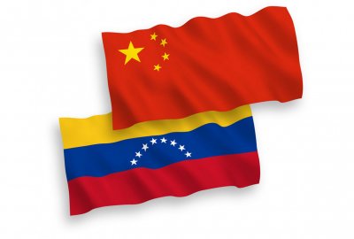 Mimo sankcji tankowce z ropą znowu płyną z Wenezueli do Chin