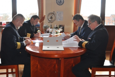 Podpisano umowę na projekt i budowę jednostek pływających dla Szczecina...