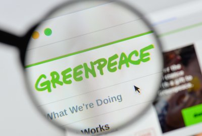 Greenpeace zablokował tankowiec z rosyjską ropą