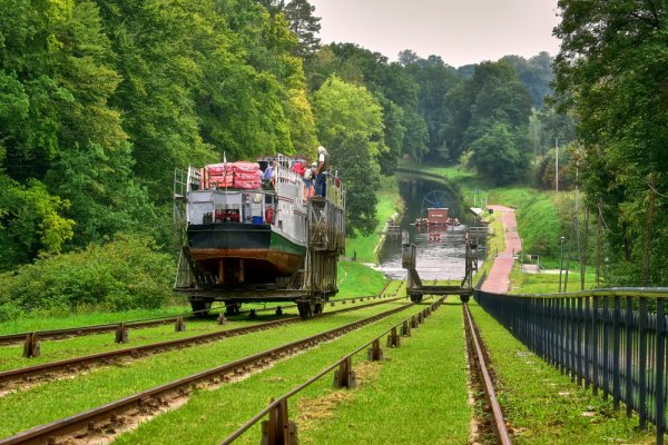 Biała flota rozpoczyna rejsy po Kanale Elbląskim
