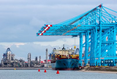 Raport: port w Rotterdamie jest najbardziej zanieczyszczającym portem mo...