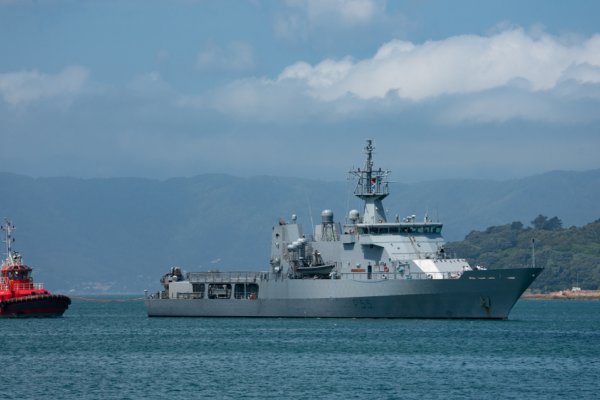 Nowa Zelandia wysłała dwa okręty z pomocą do Królestwa Tonga