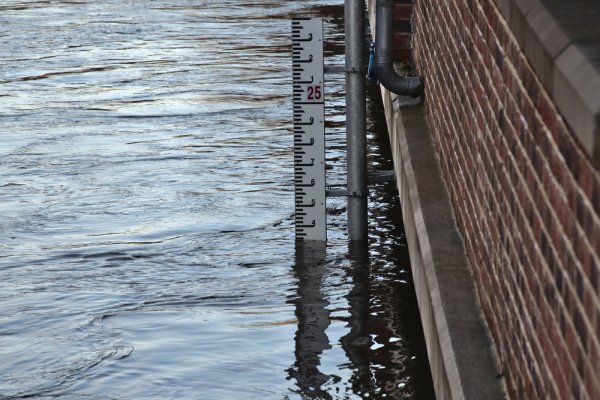 Warmińsko-mazurskie: Na rzece Guber może dojść do przekroczenia stanów ostrzegawczych...