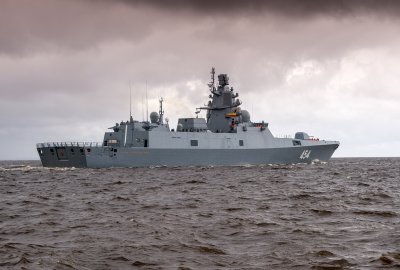 Pocisk został wystrzelony z fregaty Admirał Gorszkow (Fot.: Shutterstock) Przeprowadzono próbę hipersonicznego pocisku manewrującego Cyrkon