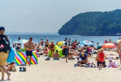 Fot.: Shutterstock Woda zdatna do kąpieli w kąpieliskach nad morzem i nad jeziorami