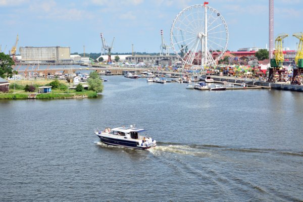 Akt oskarżenia w zw. z budową portu jachtowego na Wyspie Grodzkiej