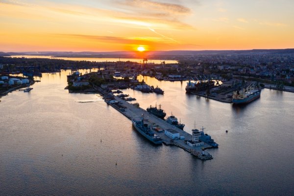 Zełenski: będziemy transportować nasze zboże przez bułgarski port