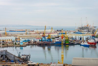 Port w Baku (Fot.: Shutterstock) Port morski Baku rozpoczyna budowę strategicznego terminalu nawozów w Alat