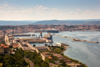 Port w Trieście (Fot.: Shutterstock) Włoski minister infrastruktury: oddamy do dyspozycji Ukrainy porty w Trieście i Wenecji...
