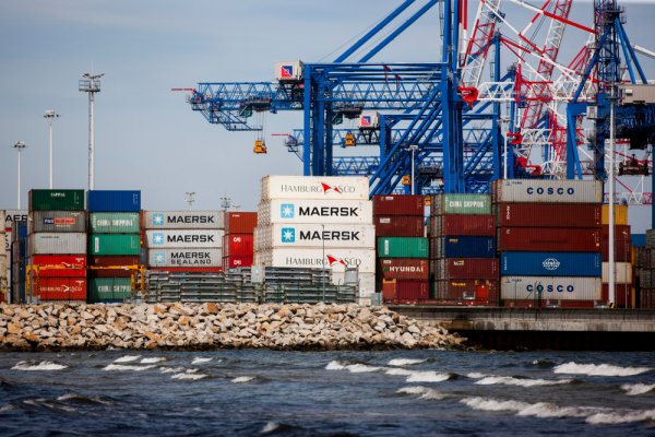 Senat za poprawkami do noweli ustawy o ochronie żeglugi i portów morskich