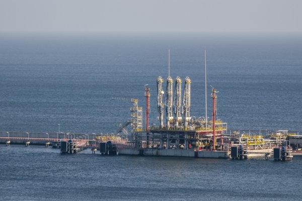 PKN Orlen podpisał kontrakt na dostawy LNG z Semprą