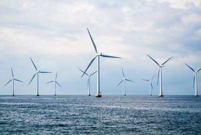 Pierwsza z linii wyprowadzających moc z morskich farm wiatrowych z decyz...