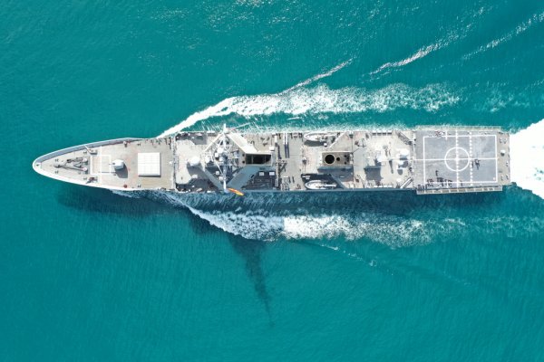 Hiszpańskie media: armia patroluje morskie linie teleinformatyczne, wokół których nasil...