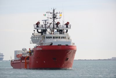 Ocean Viking (Fot.: Shutterstock) Francja: Rząd wydał zgodę na przyjęcie statku z migrantami Ocean Viking, którego nie pr...