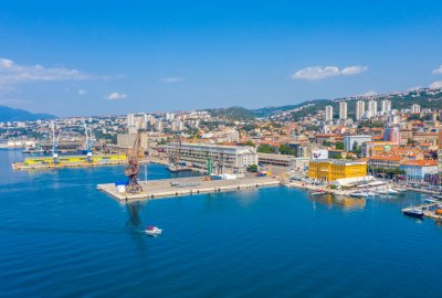 Fot.: Shutterstock Grupa OT Logistics sfinalizowała sprzedaż akcji chorwackiego portu Luka Rijeka d.d.