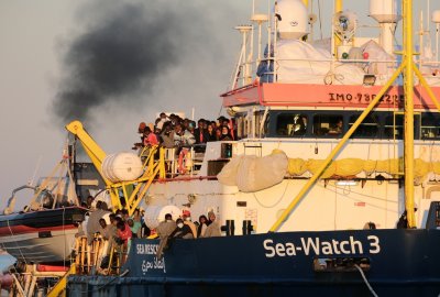 Kapitan statku Sea Watch 3 skarży szefa MSW