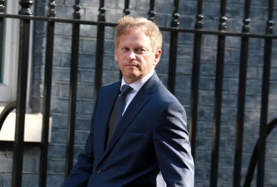 W. Brytania: minister obrony sugeruje, że atak odwetowy przeciw Hutim jest nieuchronny