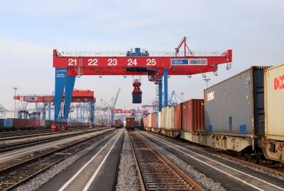 Terminal kontenerowy w Hamburgu inwestuje w kolej