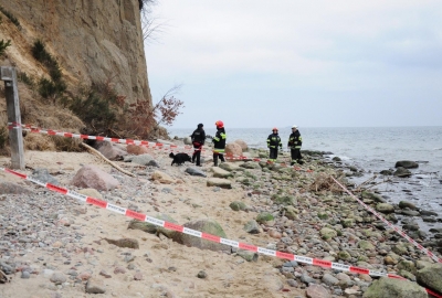 Komunikat w związku z osunięciem się fragmentu klifu na plaży w Gdyni...