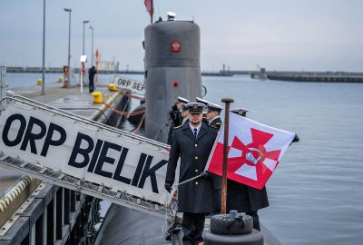 Ostatnie opuszczenie bander na ORP Sęp i ORP Bielik