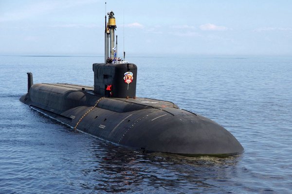 Resort obrony Rosji: udana salwa czterech rakiet Buława z zanurzonego okrętu podwodnego...