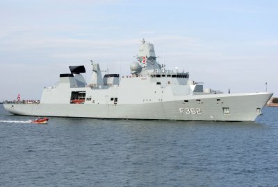 Fregata HDMS Peter Willemoes (F362) Dania wyśle do krajów bałtyckich myśliwce oraz fregatę