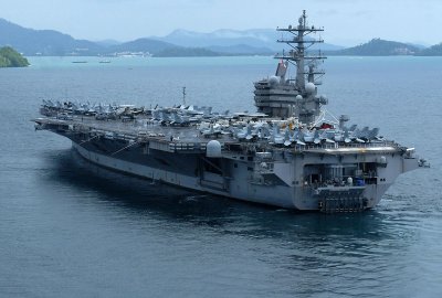 Lotniskowiec USA wróci na Morze Japońskie, Tokio zapowiada zbrojenia po ...